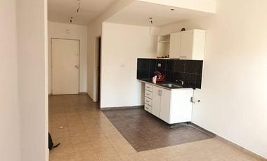 1AMB | FRENTE C/ BALCON | SUPER LUMINOSO | EXC ESTADO