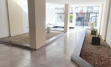 1AMB | FRENTE C/ BALCON | SUPER LUMINOSO | EXC ESTADO
