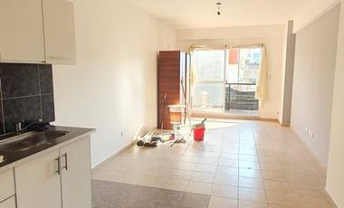1AMB | FRENTE C/ BALCON | SUPER LUMINOSO | EXC ESTADO