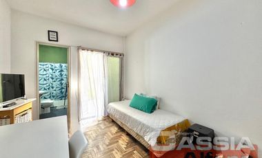 DEPARTAMENTO MONO AMBIENTE DIVISIBLE CON PATIO PROPIO, COCINA Y BAÑO EN RESIDENCIAL