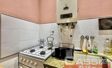 DEPARTAMENTO MONO AMBIENTE DIVISIBLE CON PATIO PROPIO, COCINA Y BAÑO EN RESIDENCIAL
