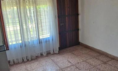 Casa en venta - 2 Dormitorios 1 Baño - Cochera - 213Mts2 - Mar del Plata