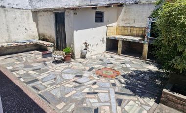 Casa en venta - 2 Dormitorios 1 Baño - Cochera - 213Mts2 - Mar del Plata
