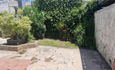 Casa en venta - 2 Dormitorios 1 Baño - Cochera - 213Mts2 - Mar del Plata