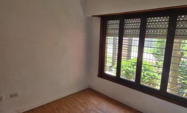 Casa en venta - 2 Dormitorios 1 Baño - Cochera - 213Mts2 - Mar del Plata