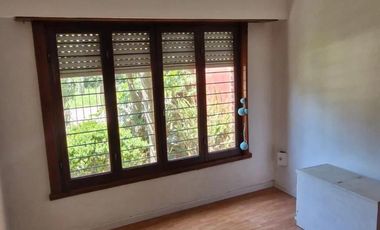 Casa en venta - 2 Dormitorios 1 Baño - Cochera - 213Mts2 - Mar del Plata
