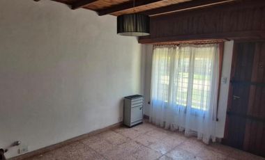 Casa en venta - 2 Dormitorios 1 Baño - Cochera - 213Mts2 - Mar del Plata