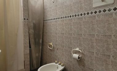 Venta PH 2 ambientes con patio en Morón