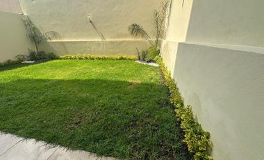 VENTA CASA EN CERRADA-PARQUES  HERRADURA vigilancia