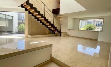 Hermosa casa en Venta y renta en Real del country, Bosque Real