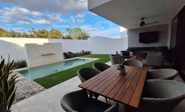 Casa en venta Mérida Yucatán, Privada Parque Natura