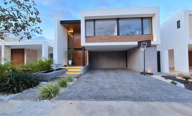 Casa en venta Mérida Yucatán, Privada Parque Natura