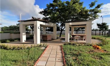 APARTAMENTO AMOBLADO EN ARRIENDO LAS PALMAS MANACA. RICAURTE, CUND.