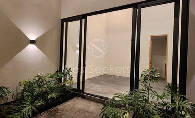 CASA CON EXCELENTE VISTA AL LAGO Y A LA PEÑA DE VALLE DE BRAVO