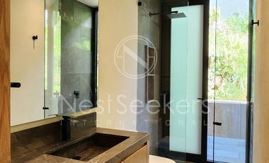 CASA CON EXCELENTE VISTA AL LAGO Y A LA PEÑA DE VALLE DE BRAVO