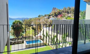 CASA CON EXCELENTE VISTA AL LAGO Y A LA PEÑA DE VALLE DE BRAVO