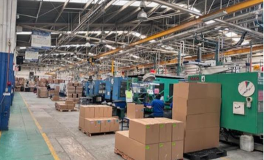 Terreno y Nave Industrial con oficinas en San Juan del Rio