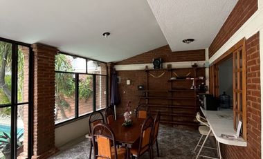 CASA CON ALBERCA EN PRIVADA ZONA ORIENTE