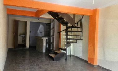 VENDO CASA DÚPLEX EN CONDOMINIO, EN BULEVARES DEL LAGO, NICOLAS ROMERO.