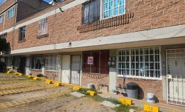 VENDO CASA DÚPLEX EN CONDOMINIO, EN BULEVARES DEL LAGO, NICOLAS ROMERO.