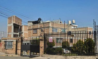 VENDO CASA DÚPLEX EN CONDOMINIO, EN BULEVARES DEL LAGO, NICOLAS ROMERO.