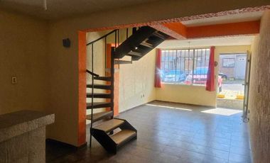 VENDO CASA DÚPLEX EN CONDOMINIO, EN BULEVARES DEL LAGO, NICOLAS ROMERO.