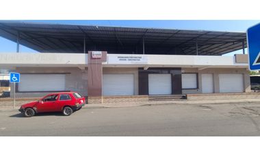 Renta de locales comerciales en la av. Flavio Reyes Manta.