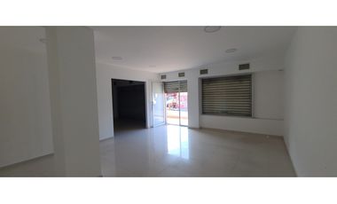 Renta de locales comerciales en la av. Flavio Reyes Manta.