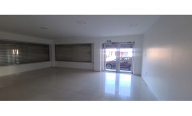 Renta de locales comerciales en la av. Flavio Reyes Manta.