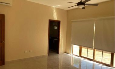 Alquiler de Casa en Senderos de Cruces con Línea B., Clayton, Cod-J101