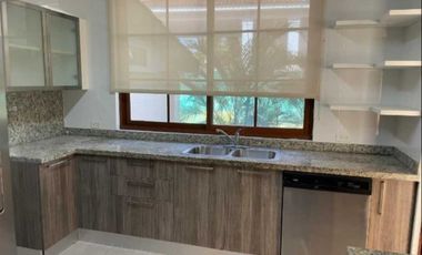 Alquiler de Casa en Senderos de Cruces con Línea B., Clayton, Cod-J101