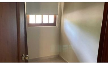 Alquiler de Casa en Senderos de Cruces con Línea B., Clayton, Cod-J101