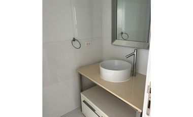 VENDO APARTAMENTO AMOBLADO EN AVENIDA BALBOA PH YOO (10)