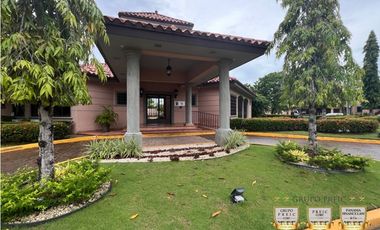 Alquiler de Casa amoblada Modelo Toledo en Versalles