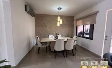 Alquiler de Casa amoblada Modelo Toledo en Versalles