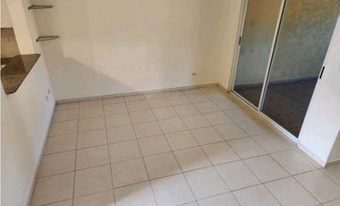 ALQUILO HERMOSA Y AMPLIA CASA EN LAS ACACIAS CANTABRIA CERCA DEL METRO