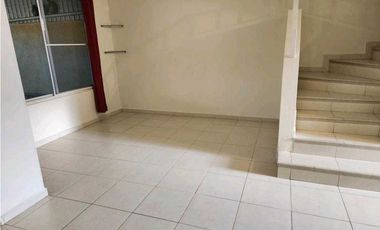 ALQUILO HERMOSA Y AMPLIA CASA EN LAS ACACIAS CANTABRIA CERCA DEL METRO