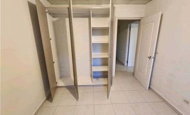 ALQUILO HERMOSA Y AMPLIA CASA EN LAS ACACIAS CANTABRIA CERCA DEL METRO