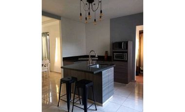 ALQUILO CASA SEMIAMOBLADA EN PASEO LOS GUAYACANES - CHITRE
