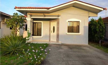 ALQUILO CASA SEMIAMOBLADA EN PASEO LOS GUAYACANES - CHITRE