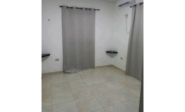 ALQUILO CASA SEMIAMOBLADA EN PASEO LOS GUAYACANES - CHITRE