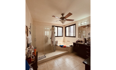 VENTA-ALQUILER CASA ANTIGUA