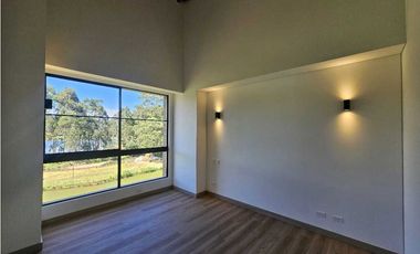 APARTAMENTO EN ARRIENDO LLANOGRANDE ANTIOQUIA