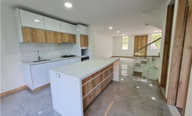 Venta casa en conjunto en La Florida, Manizales