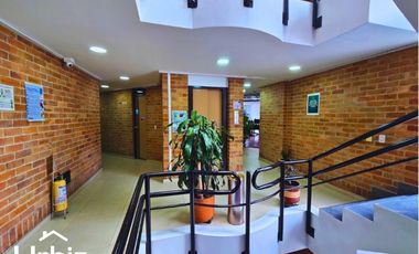 Arriendo de Oficina de 29m en el Lago sobre la Cra 15 con Cll 74