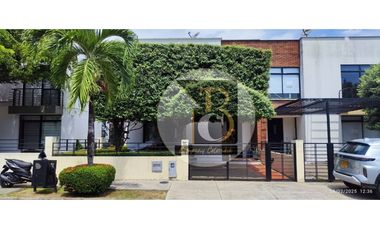VENTA DE CASA  MODERNA UNIFAMILIAR BARRIO PONTEVEDRA YOPAL
