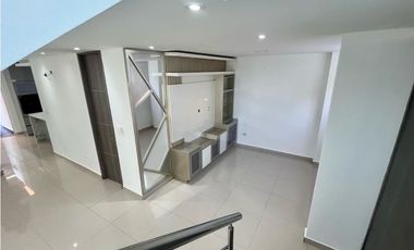 CASA DE CONJUNTO EN VENTA LA CAMPIÑA