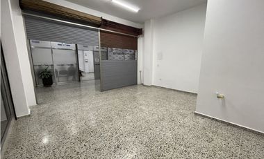 SE ARRIENDA OFICINA EN ENVIGADO ZONA CENTRO