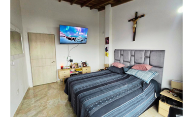 HERMOSA CASA EN UNIDAD ABIERTA – ESTRATO 4 ✨