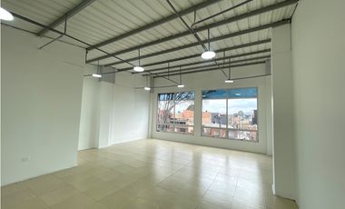 Amplio local de 72m2 en lamos sobre la calle 72!!